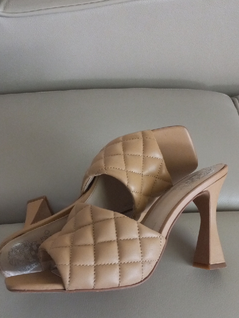 Vince Camuto Quilted Tan Slide Mules Suze 8.5 M / 39